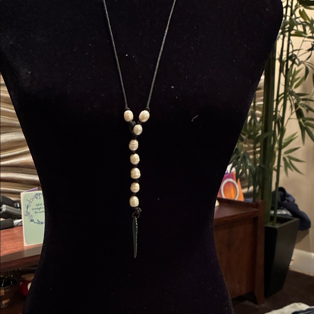 Chic Black and White Beaded Necklace